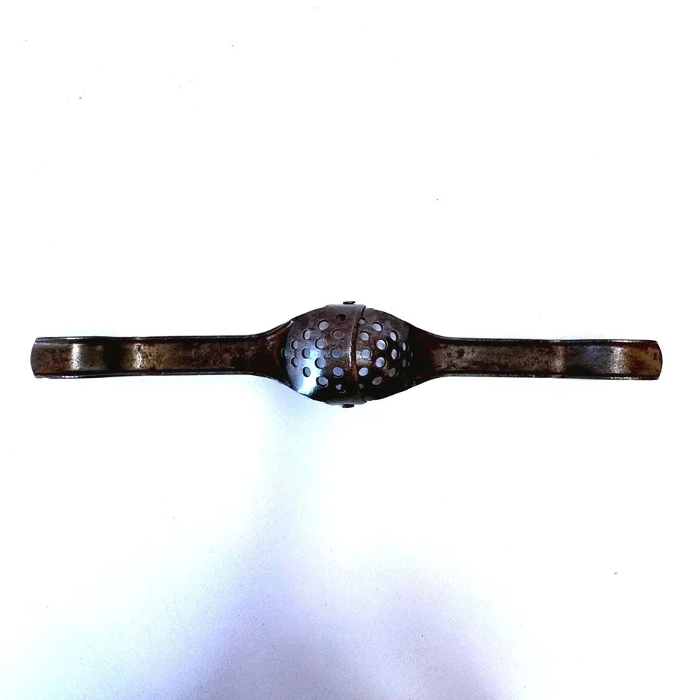 Vintage Antique Grapefruit Corer Kitchen Tool‎ Decor Metal Patina Rust